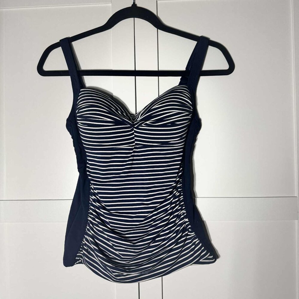 bond-eye Australia Women Swim top Stripe Blue Multi-fit Cup US 6 SMALL